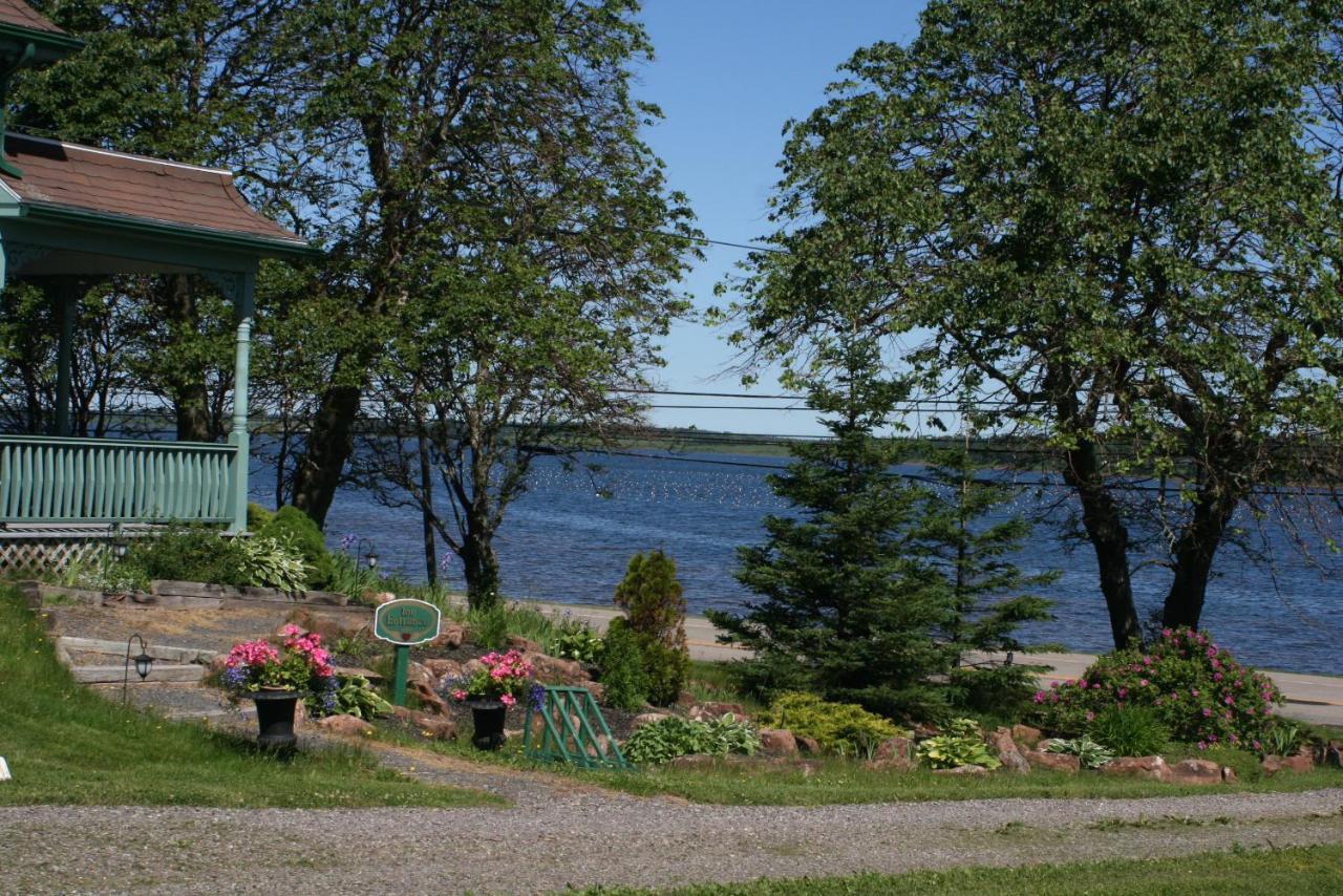Points East Coastal Inn Saint Peters Bay Exterior photo